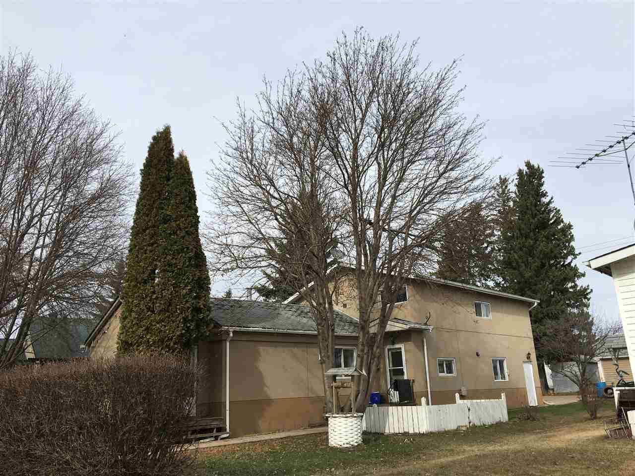 5039 52 STREET - Photo 1