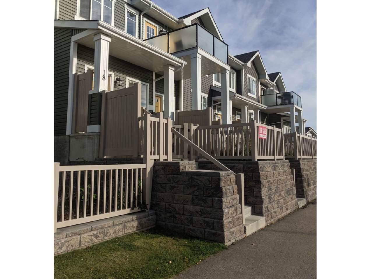18 2905 141 Street - Photo 1