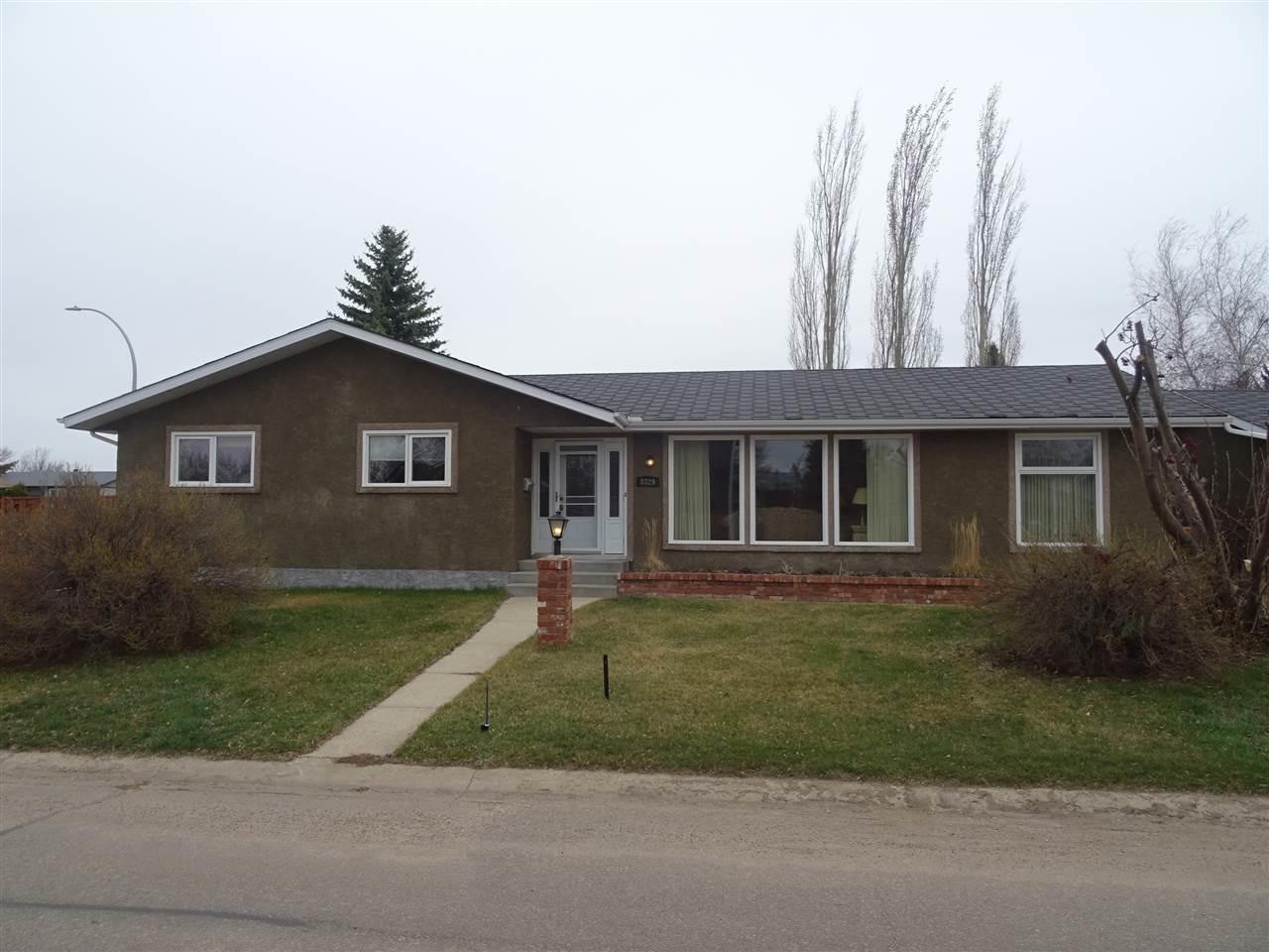 8329 98 Avenue - Photo 1