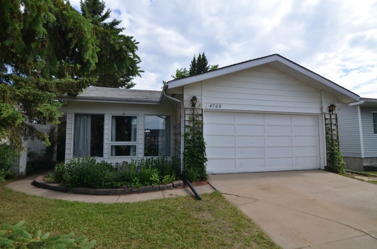 4748 56 Avenue - Photo 1