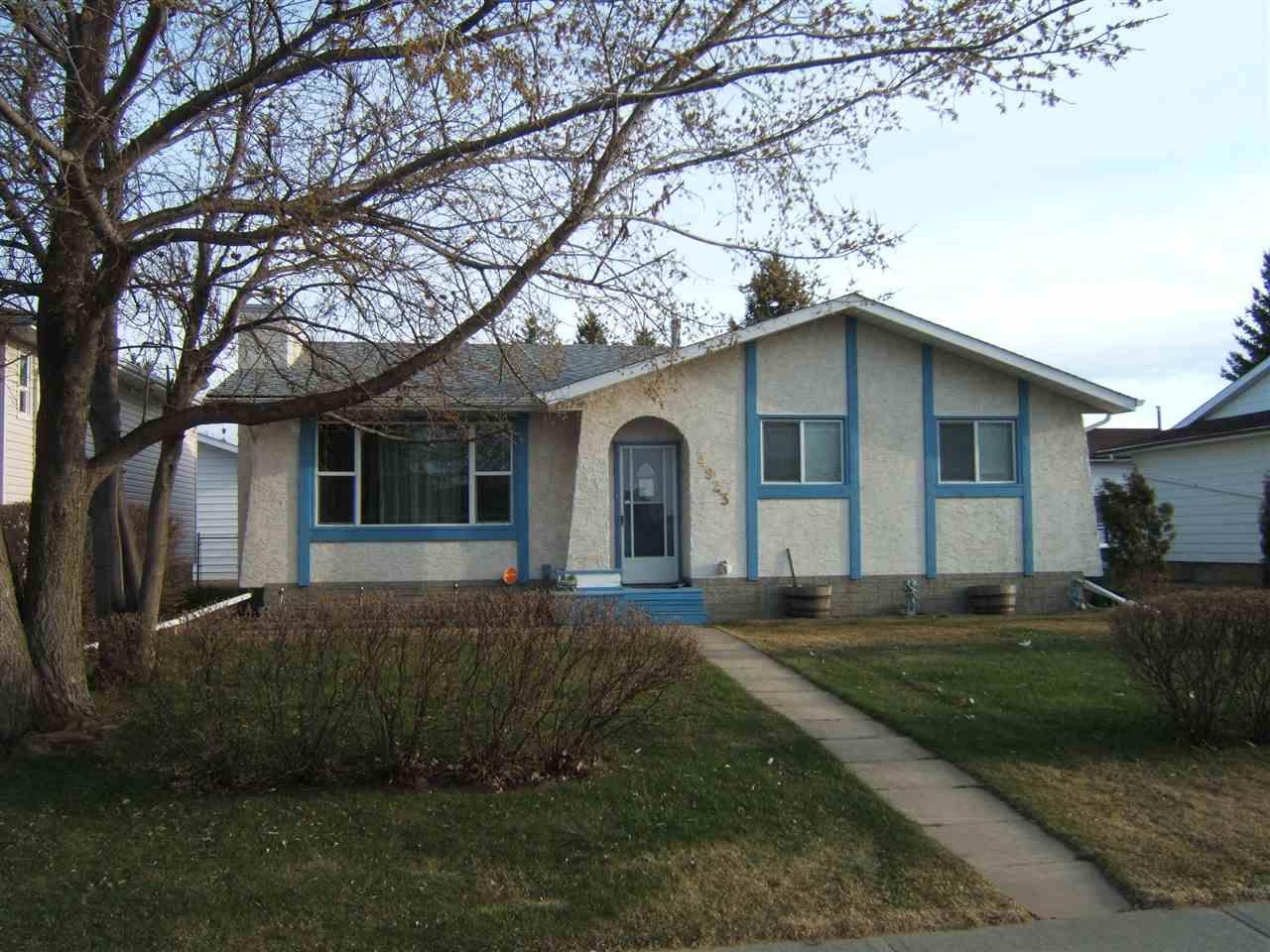 4923 57 Avenue - Photo 1