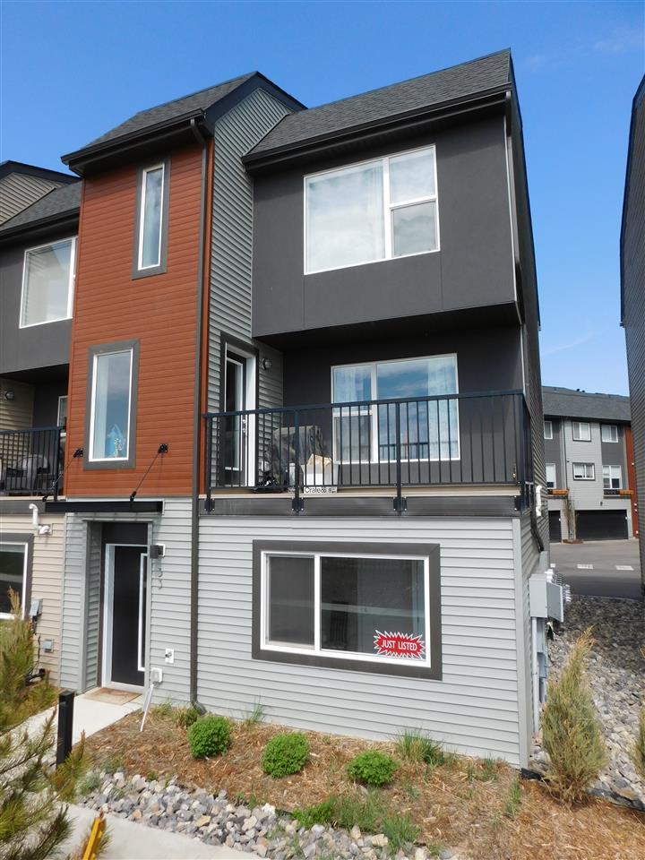 33 1075 Rosenthal Boulevard - Photo 1