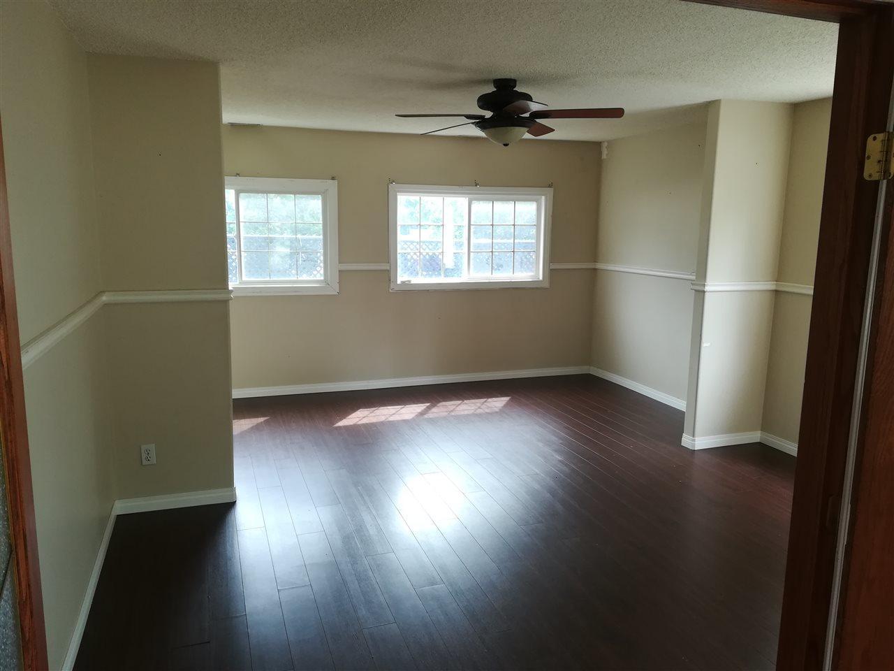 11730 129 Avenue - Photo 1