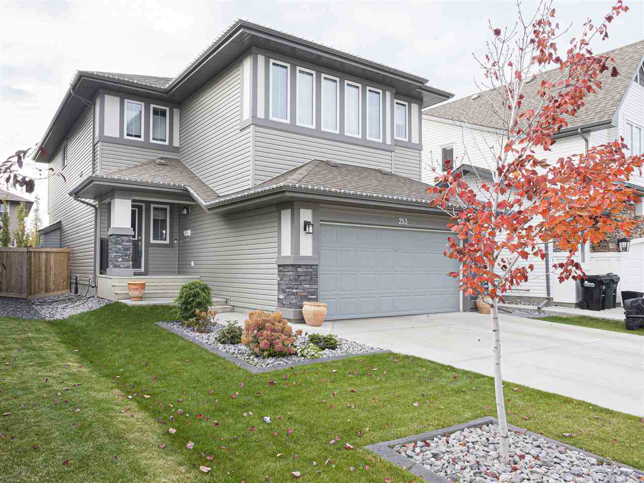 253 Sandalwood Crescent - Photo 1