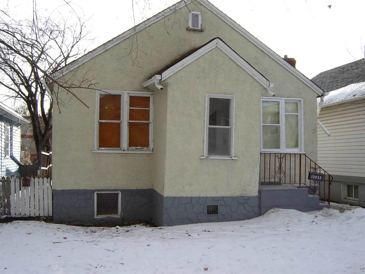 10453 77 Avenue - Photo 1