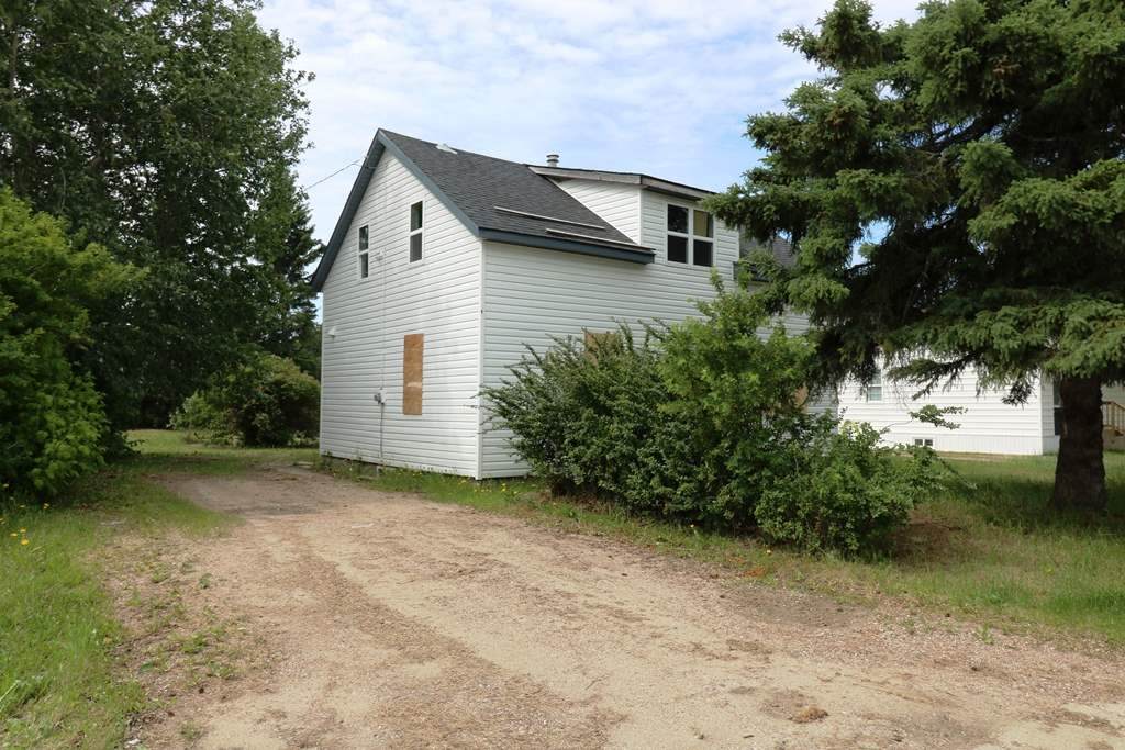 5709 52 Avenue - Photo 1