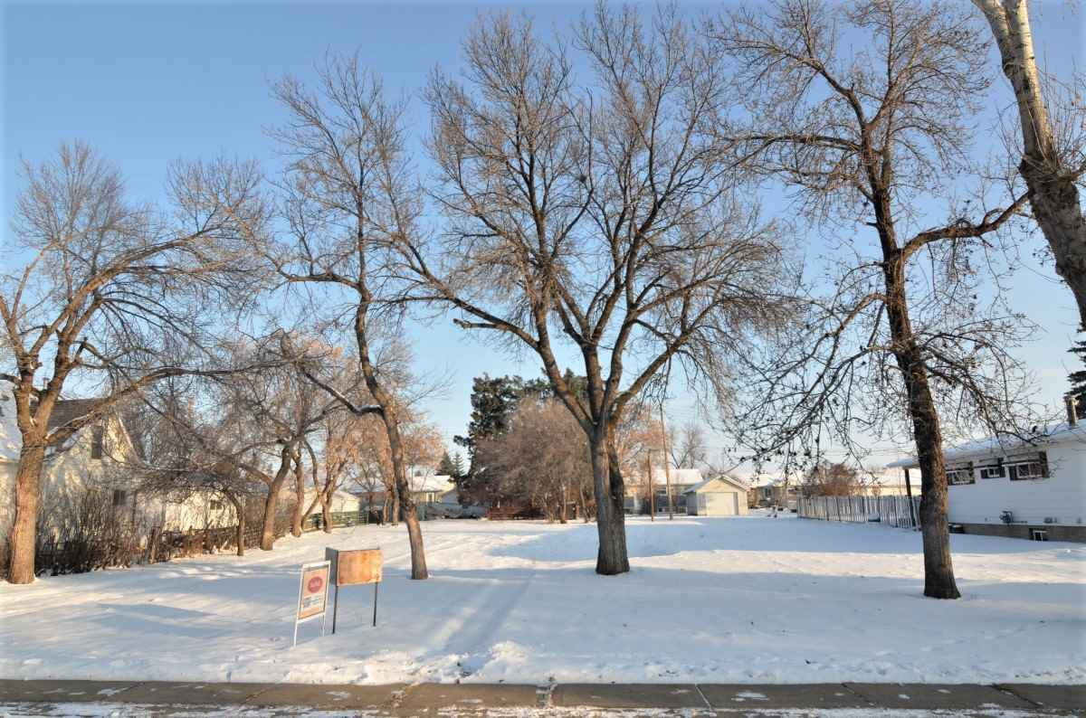 4820 54 Avenue - Photo 1