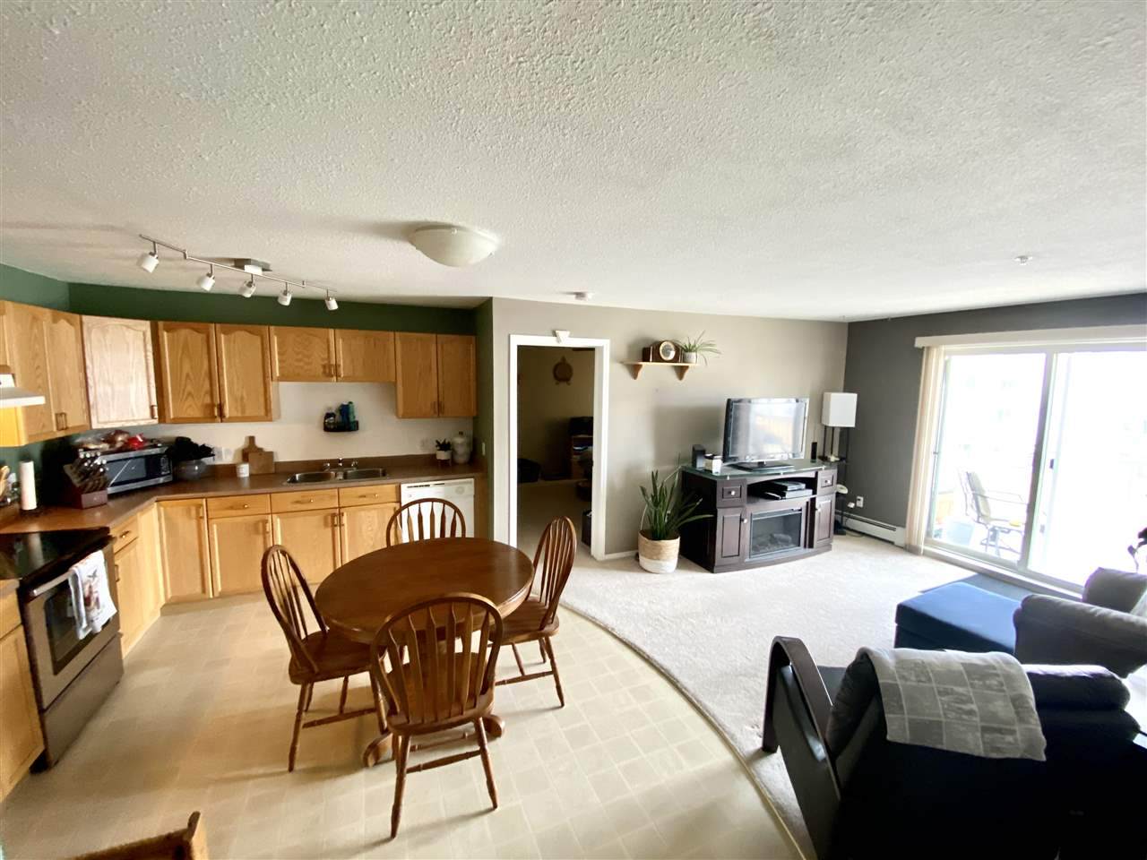 301 4703 43 Avenue - Photo 1