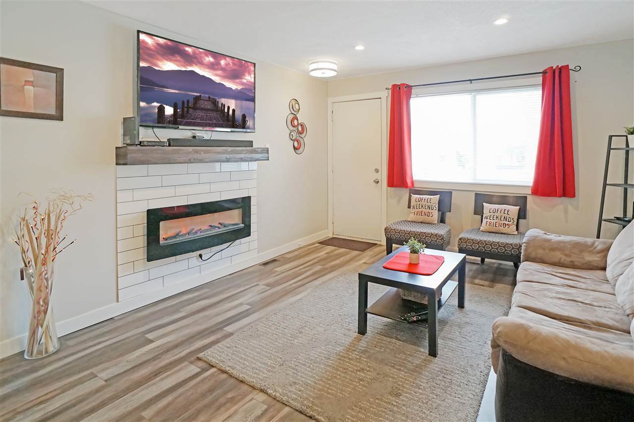 1137 62 Street - Photo 1