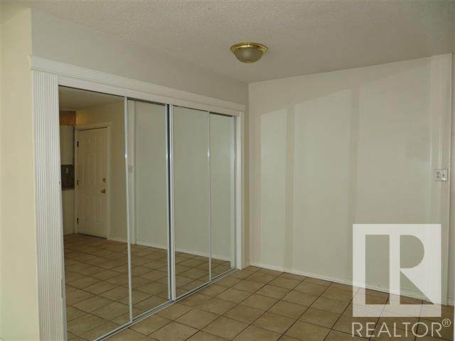 305-9329 104 Avenue - Photo 1