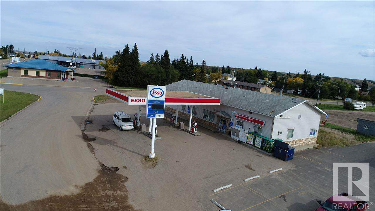 4745 49 ST - Photo 1