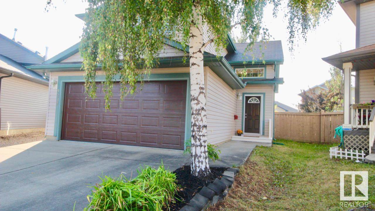 9237 164 Avenue - Photo 1
