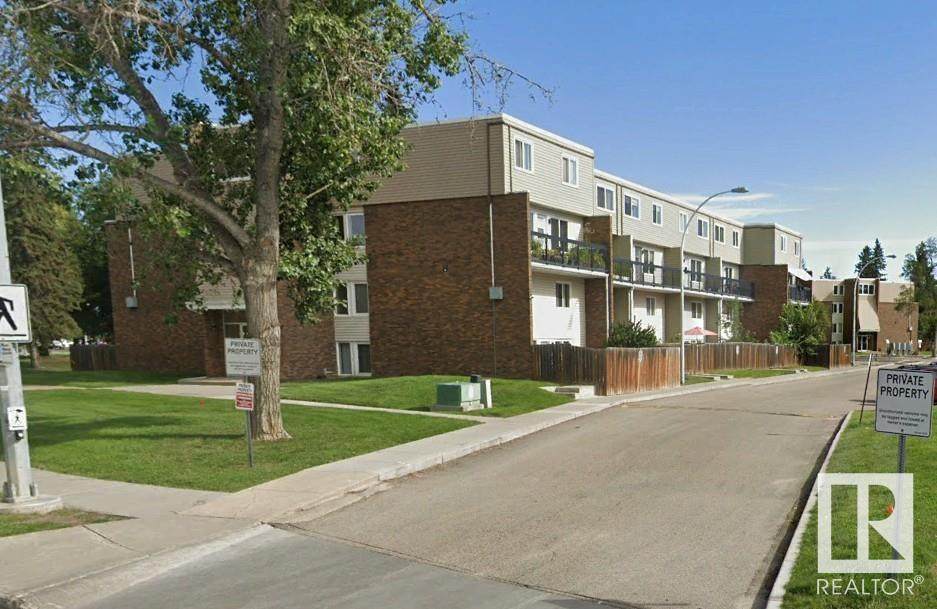 7805 159 Street - Photo 1