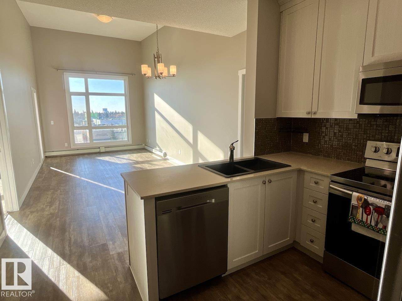 12804 140 Avenue - Photo 1