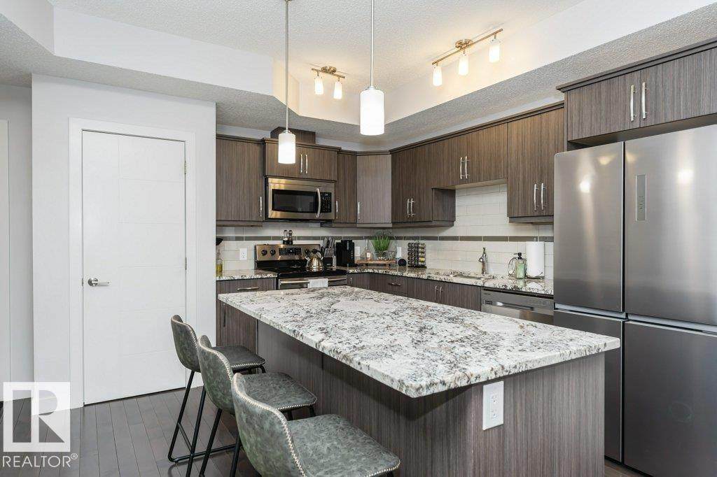 10523 123 Street - Photo 1