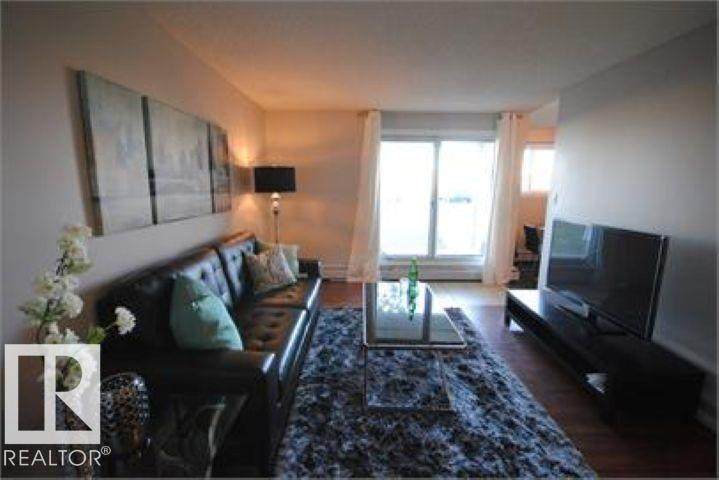 11265 31 Avenue - Photo 1