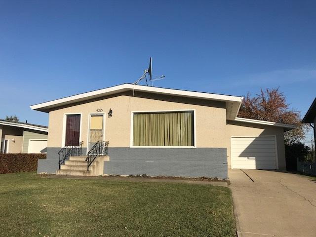 4213 49 Street - Photo 1