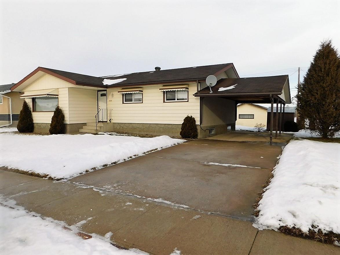 4624 49 Avenue - Photo 1