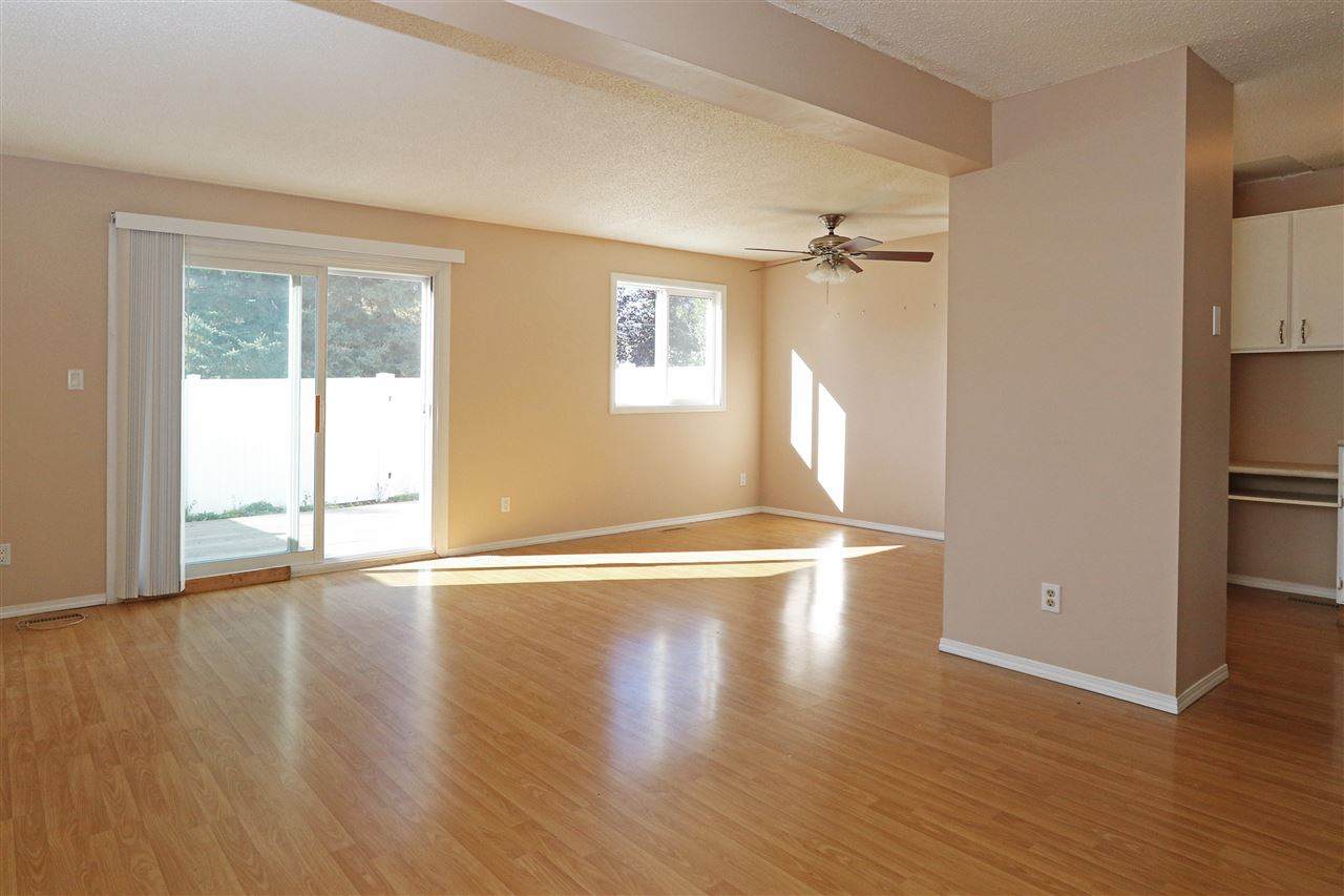 11950 145 Avenue - Photo 1