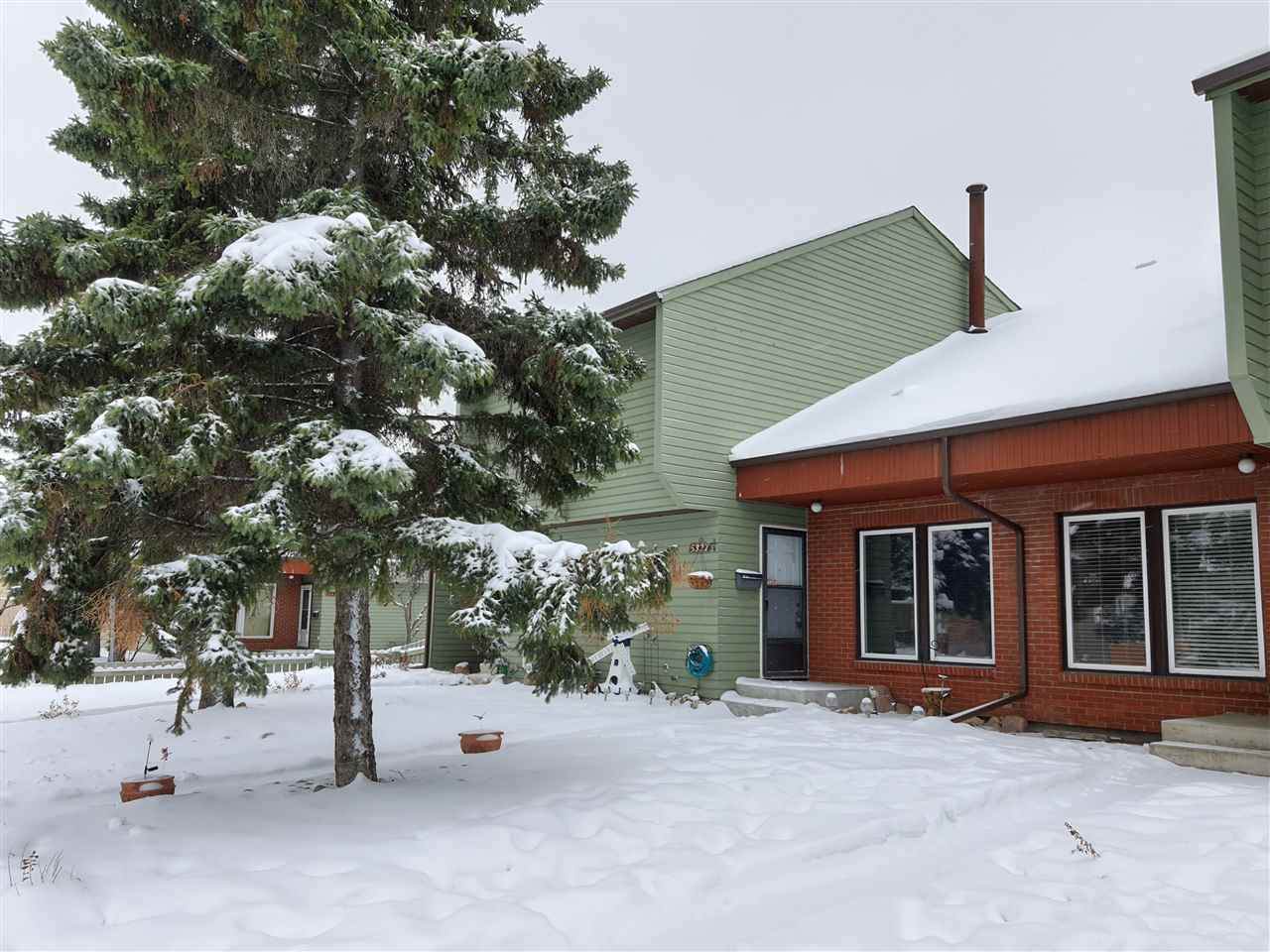 5327 Hill View Crescent - Photo 1