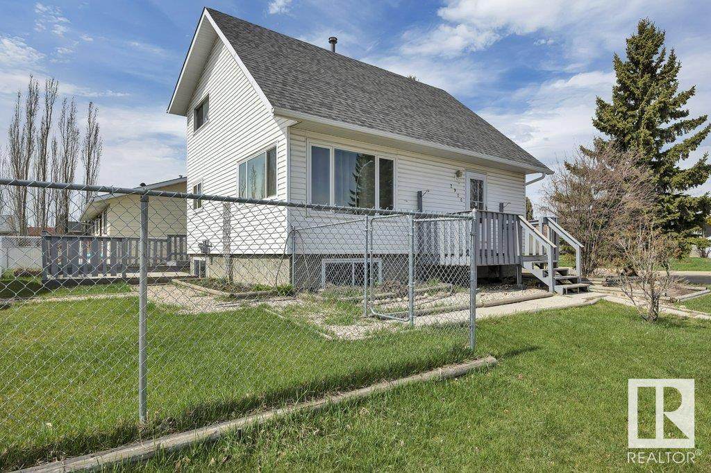 2916 83 Street - Photo 1
