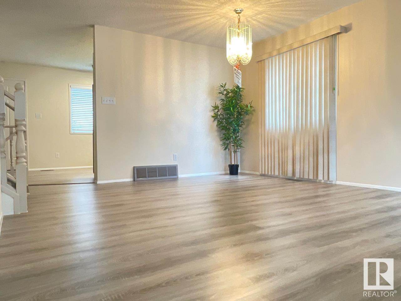 7107 185 Street - Photo 1