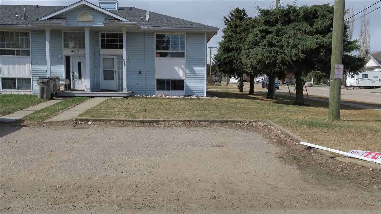 4812 51 St - Photo 1