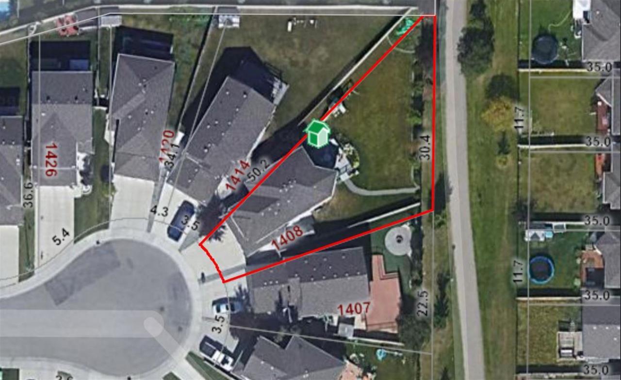 1408 37C Avenue - Photo 1