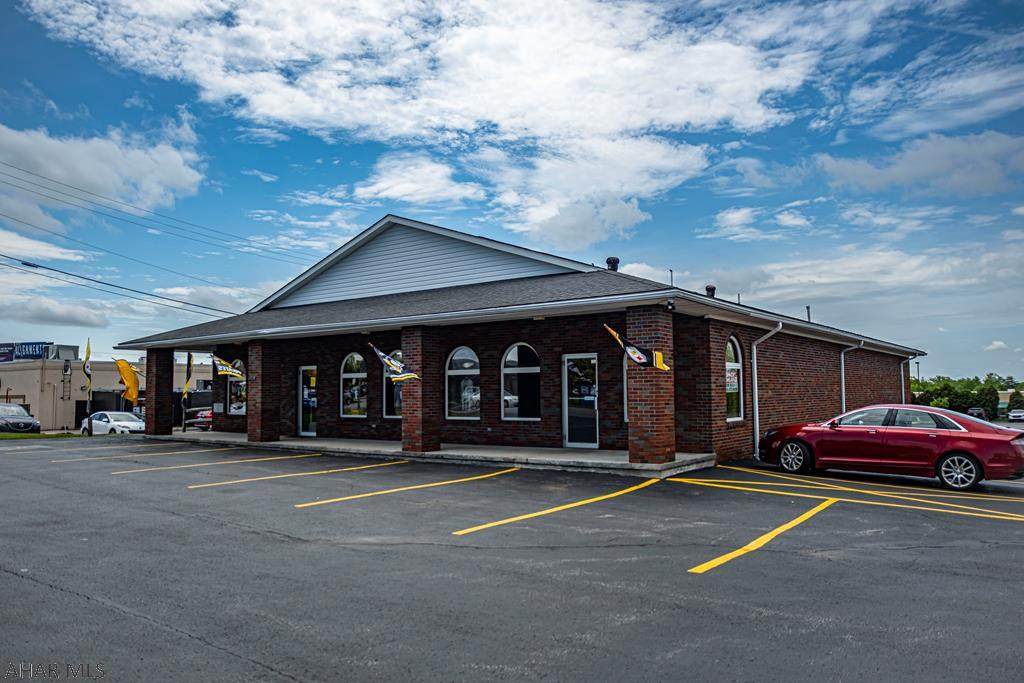 844 College Plaza - Photo 1
