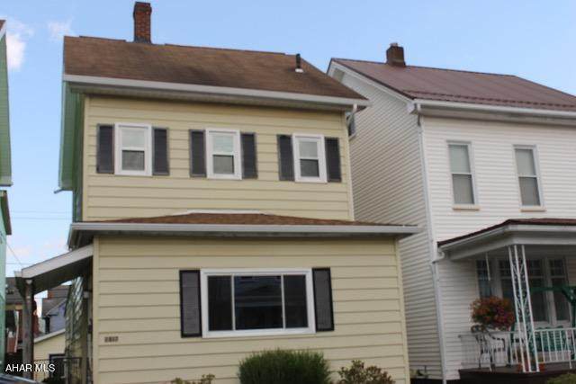 2817 Chestnut Avenue - Photo 1