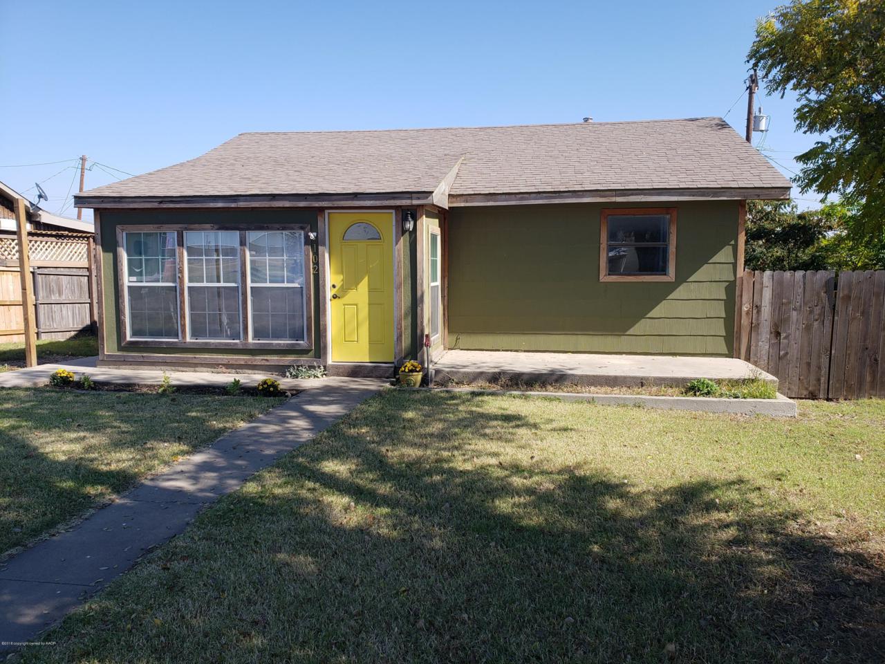 102 Estireno St - Photo 1