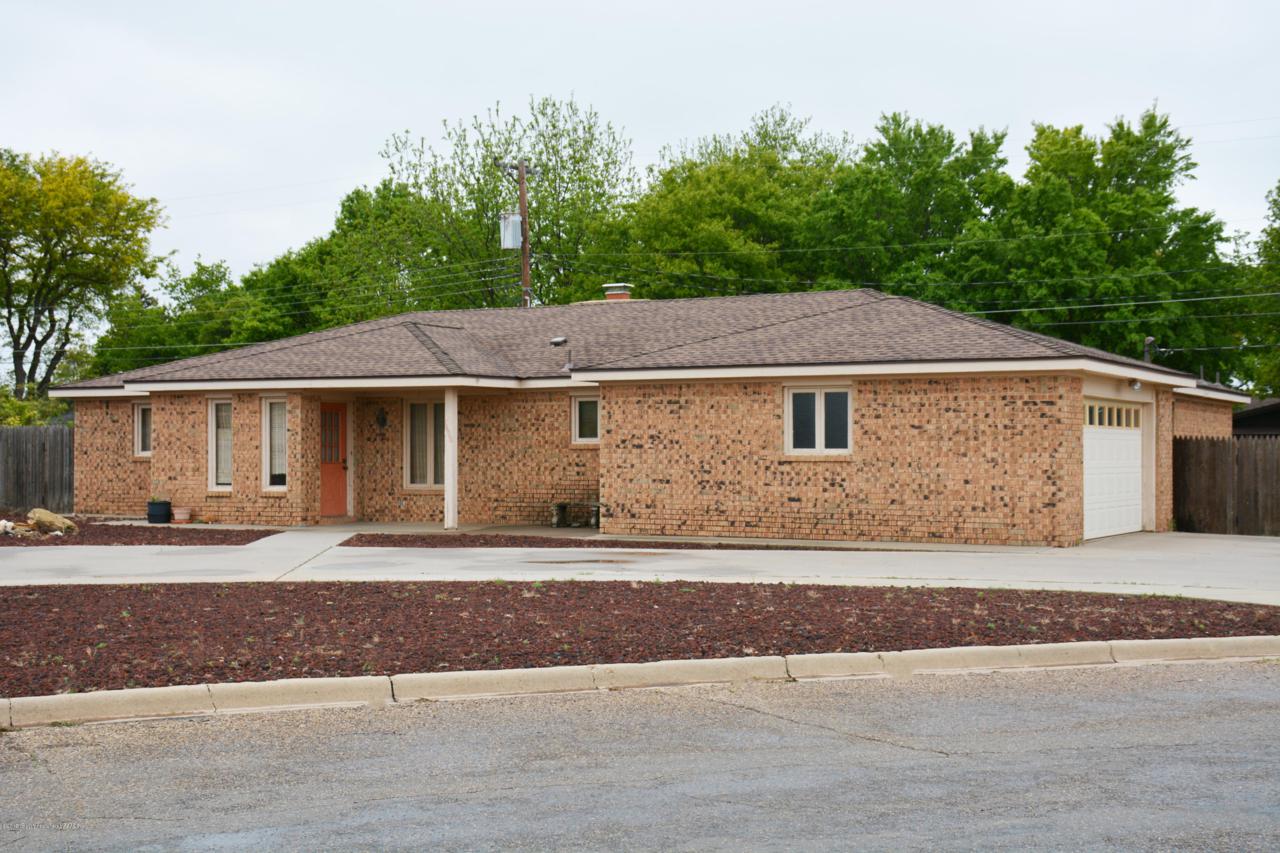 1600 Sunset Cir - Photo 1