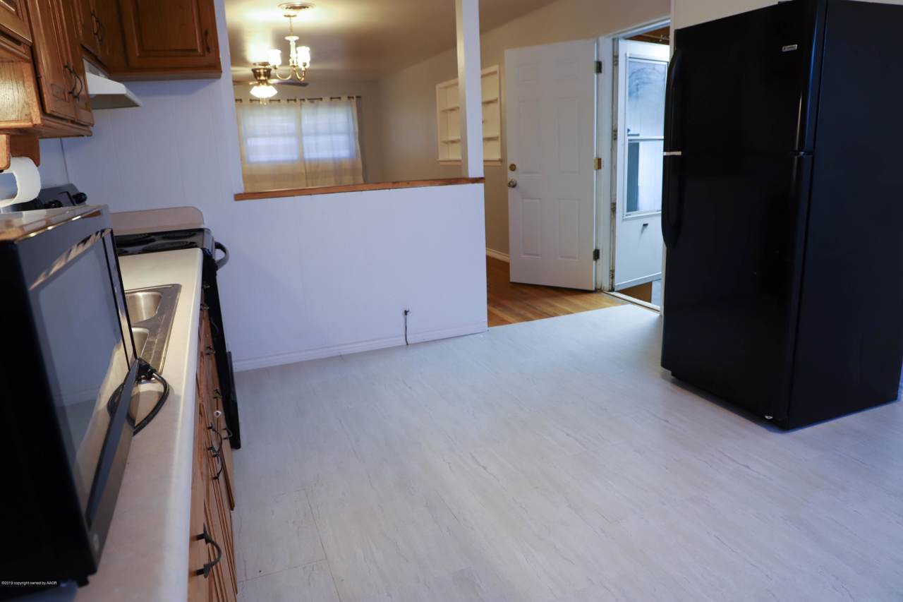 6004 Garden Ln - Photo 1