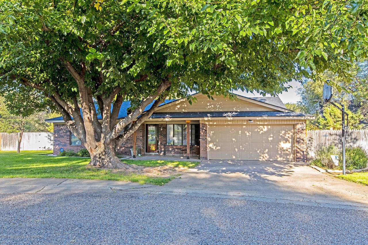 24 Greenwood Cir - Photo 1