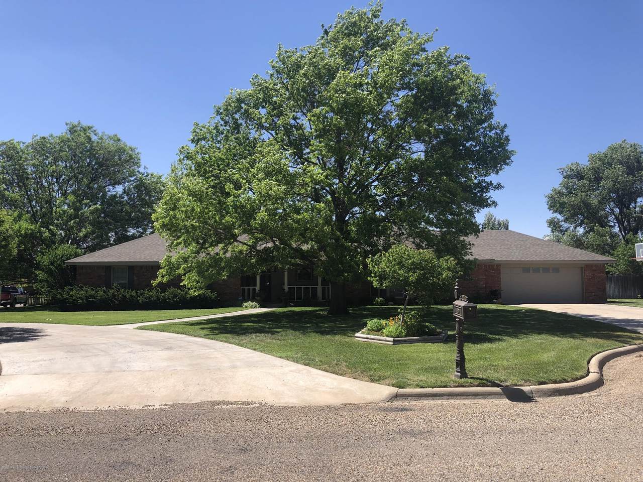 1701 Caddo Cir - Photo 1