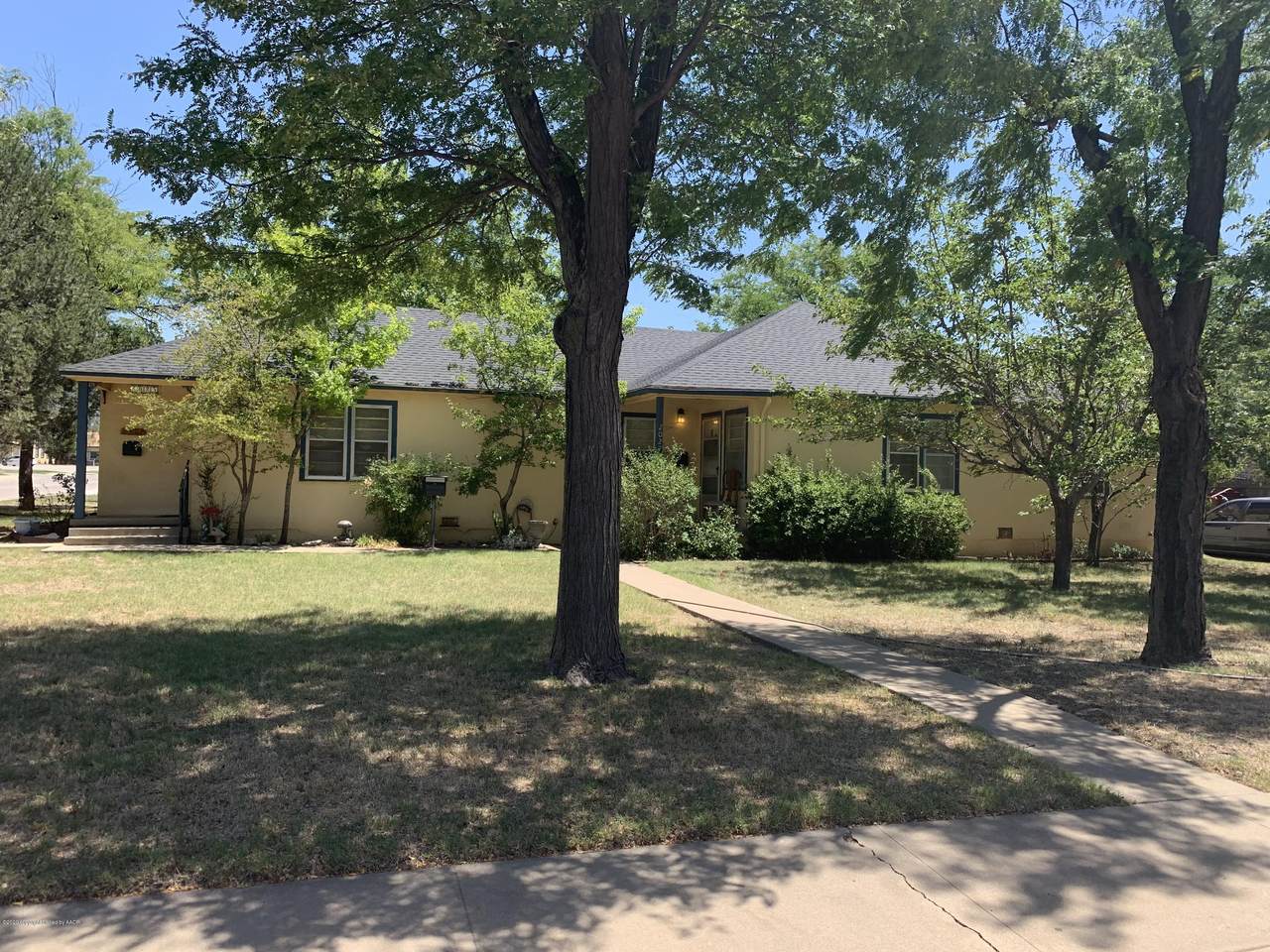 2025 Travis St - Photo 1