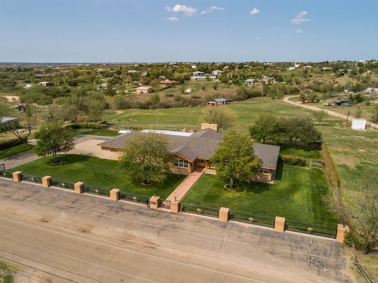 422 Ramada Trl - Photo 1