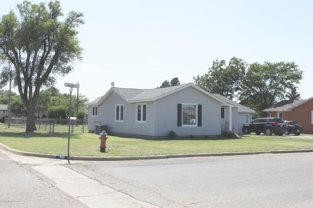 801 Charles Ave - Photo 1