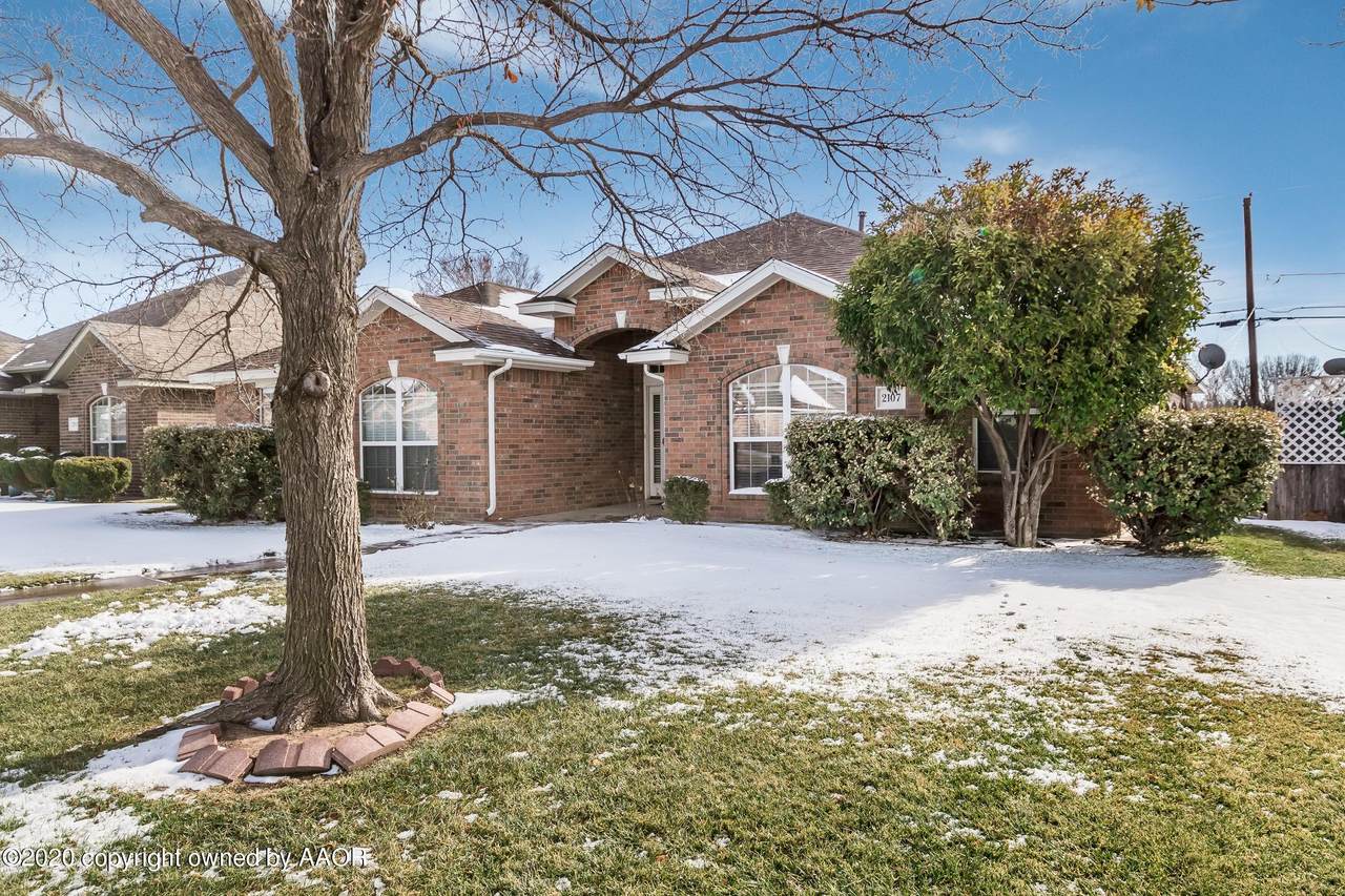 2107 61ST Ave - Photo 1