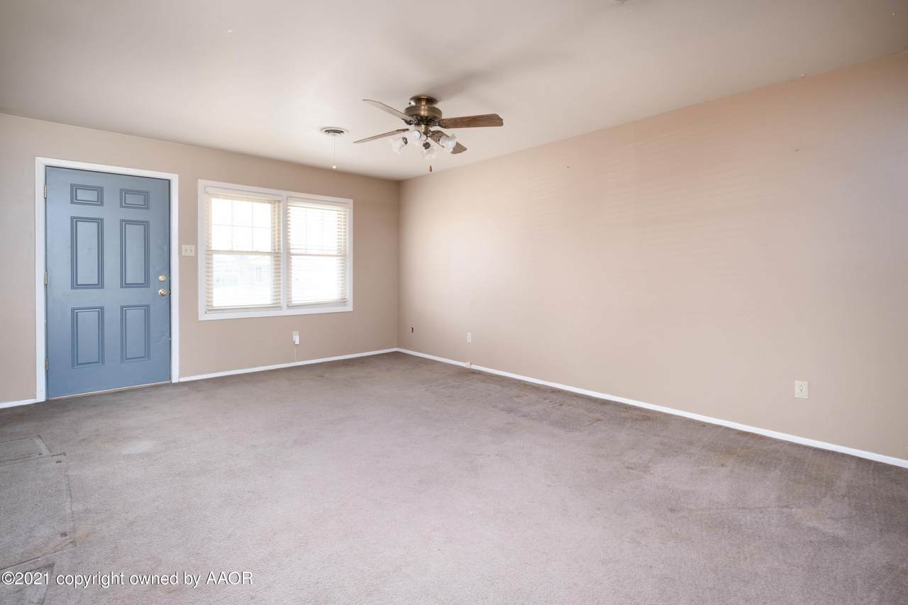 4326 Mesa Cir - Photo 1