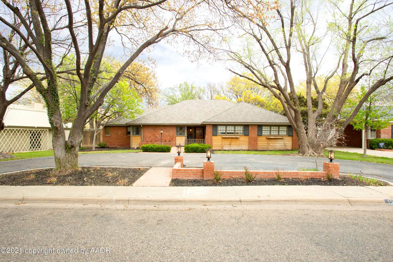 3203 Hawthorne Dr - Photo 1