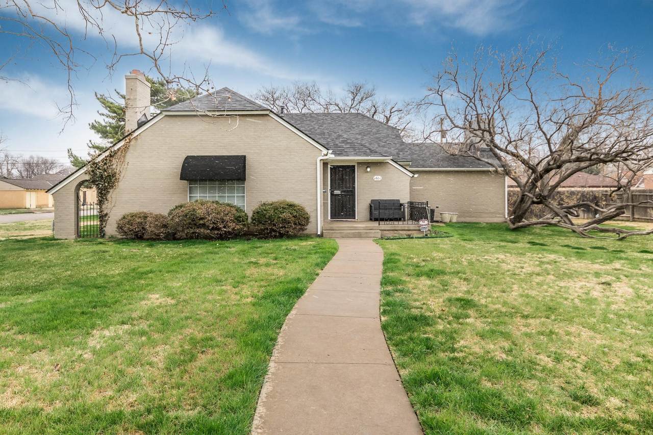 1601 Bowie St - Photo 1