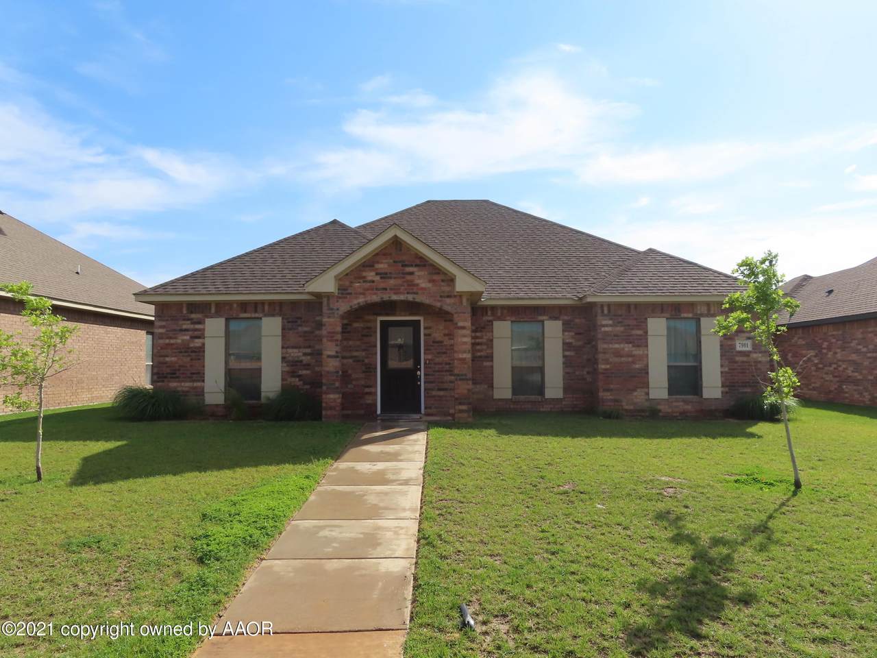 7901 Crestline Dr - Photo 1