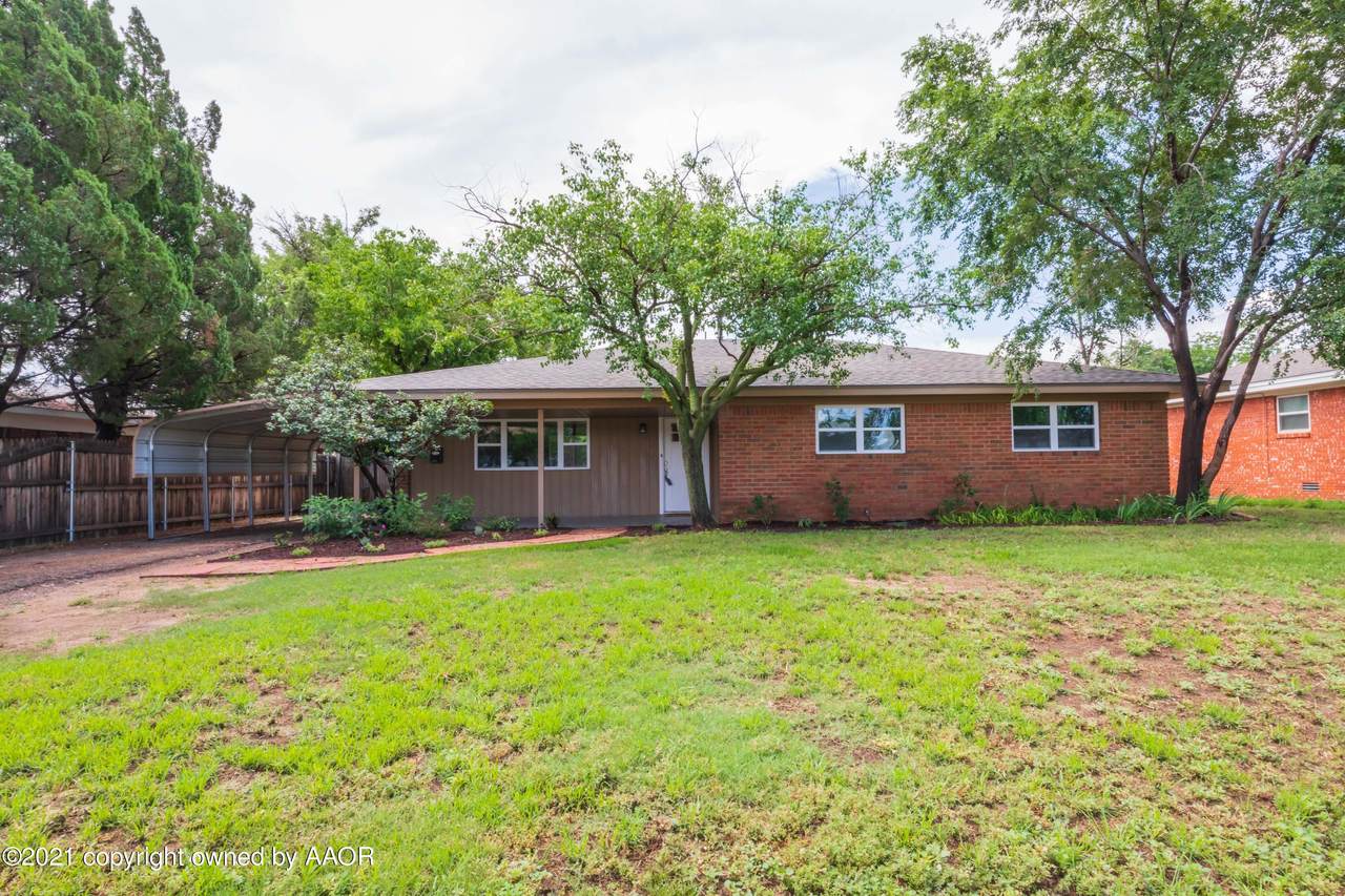 1422 9th Ave - Photo 1