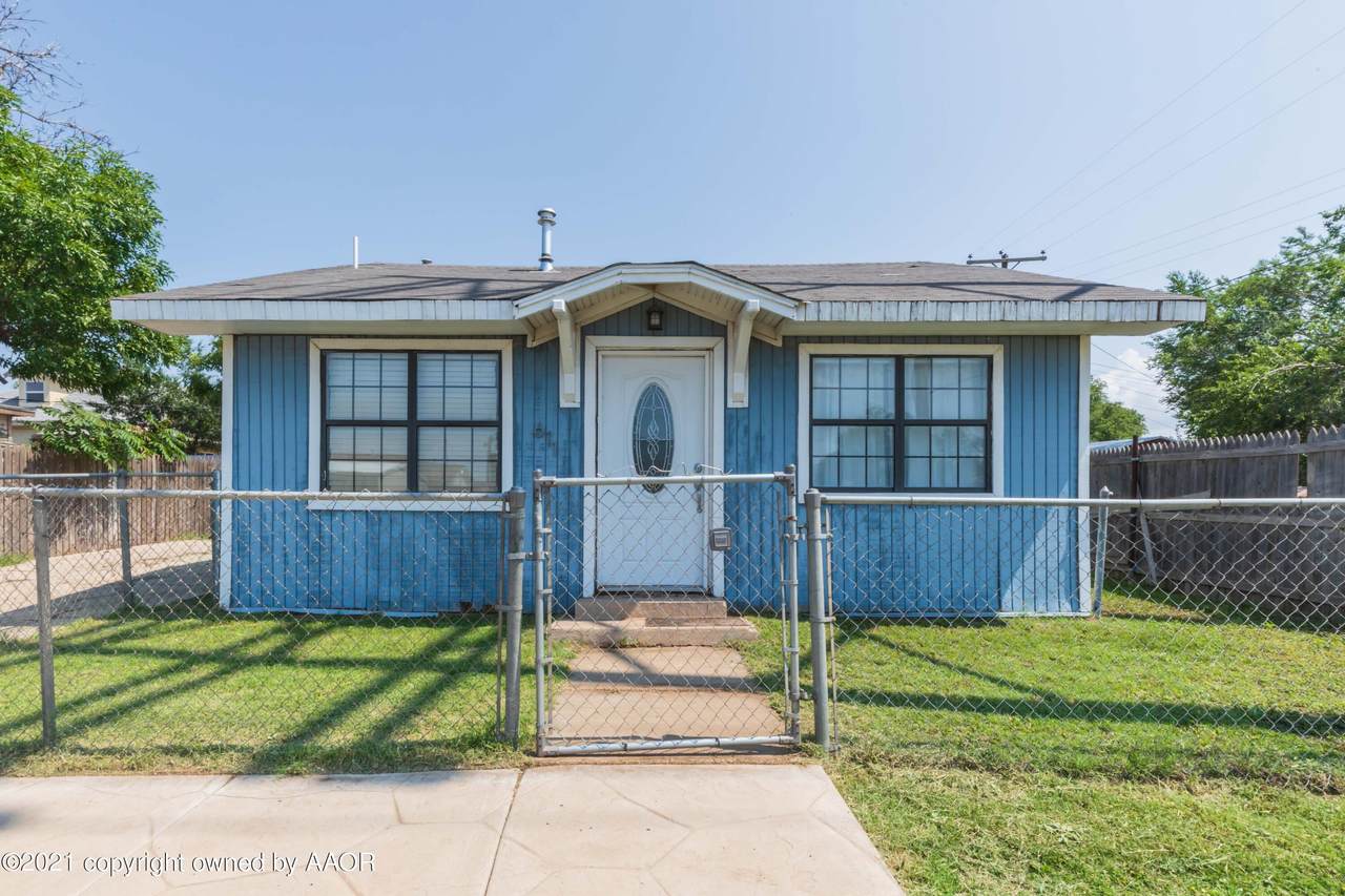 611 3RD Ave - Photo 1