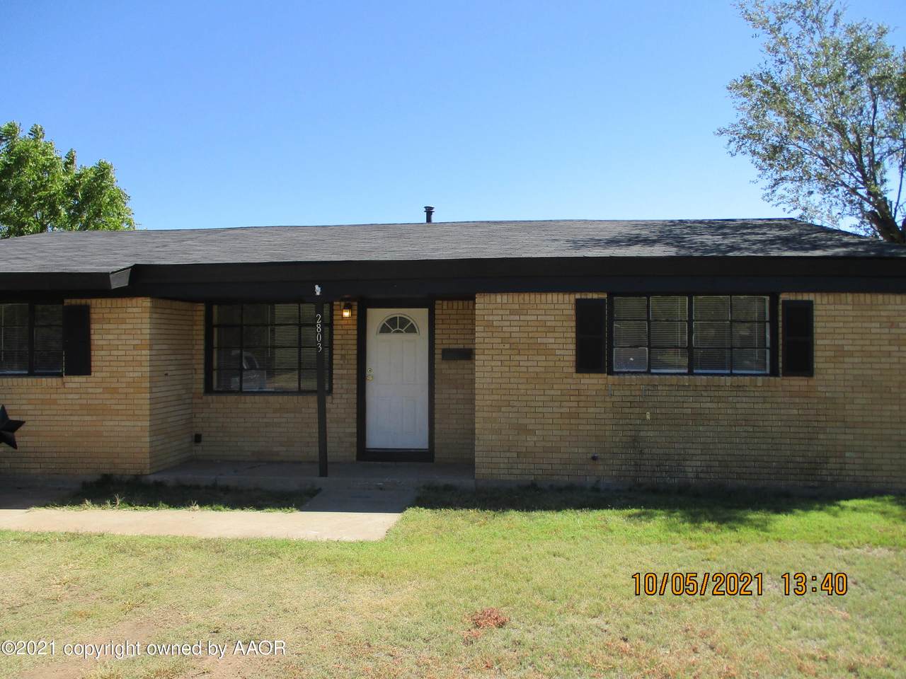2803 Royal Rd - Photo 1