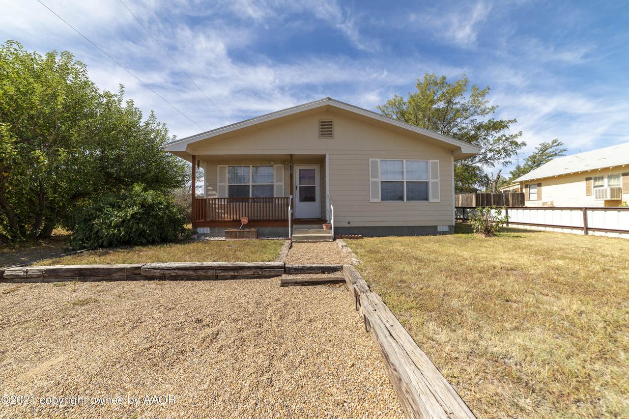 618 Davis Ave - Photo 1