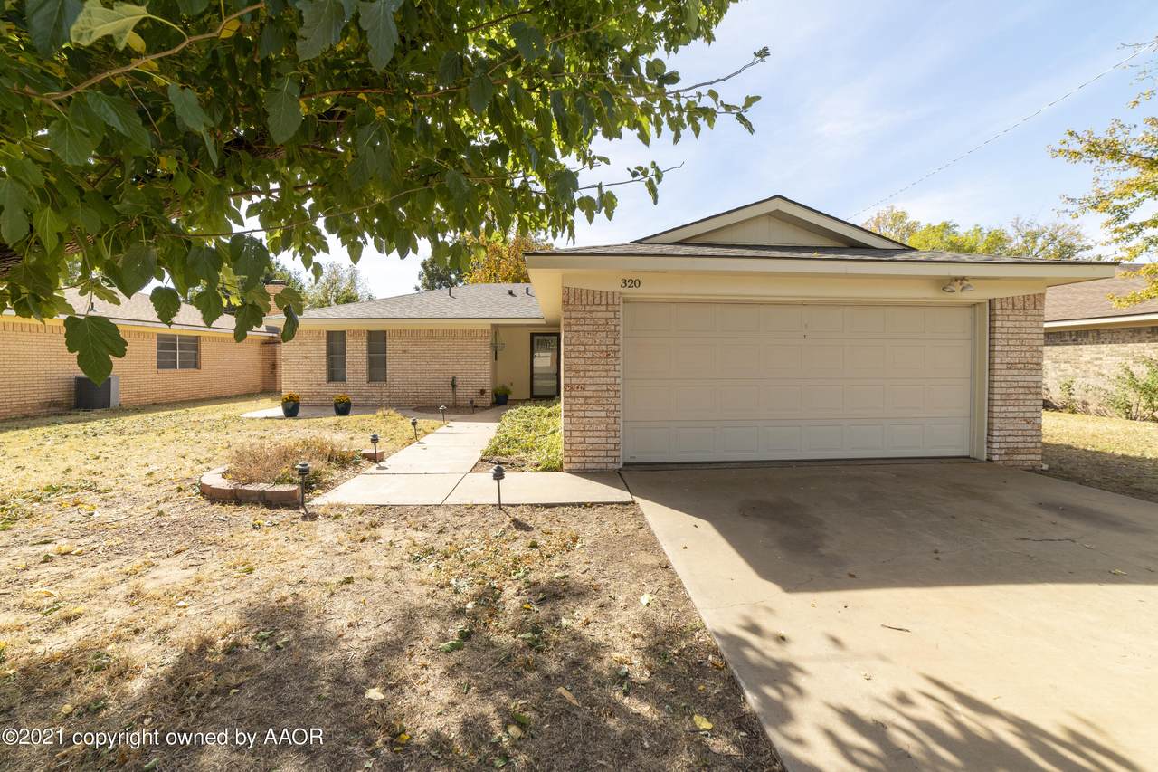 320 Mustang St - Photo 1