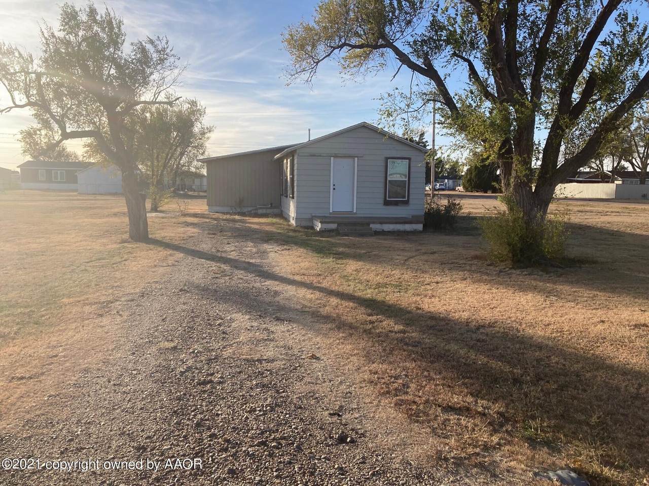 700 Dyer St - Photo 1