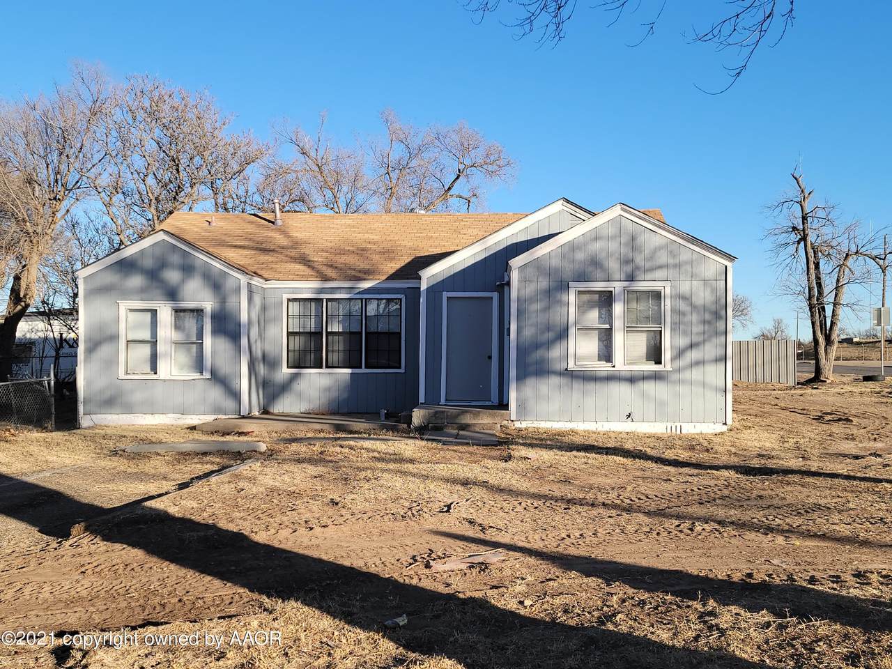 2208 8TH Ave - Photo 1